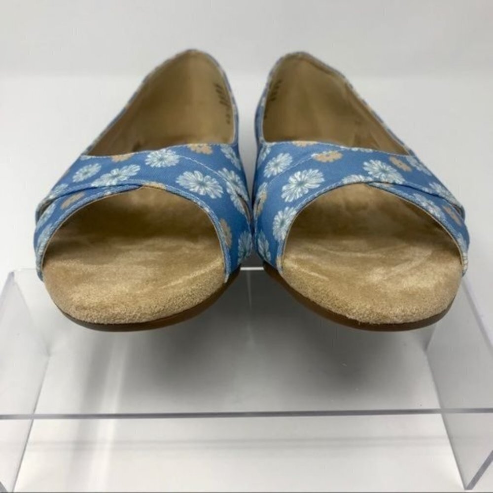 “Walk with Me” Floral Blue Peep Toe 10W - Picture 6 of 14